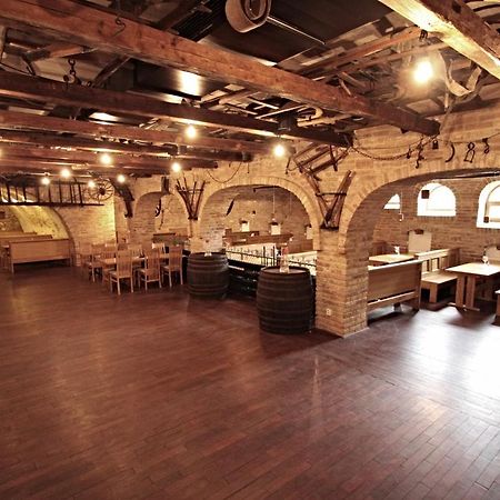 Hotel Vinar - Bed & Breakfast Kurdějov Екстериор снимка