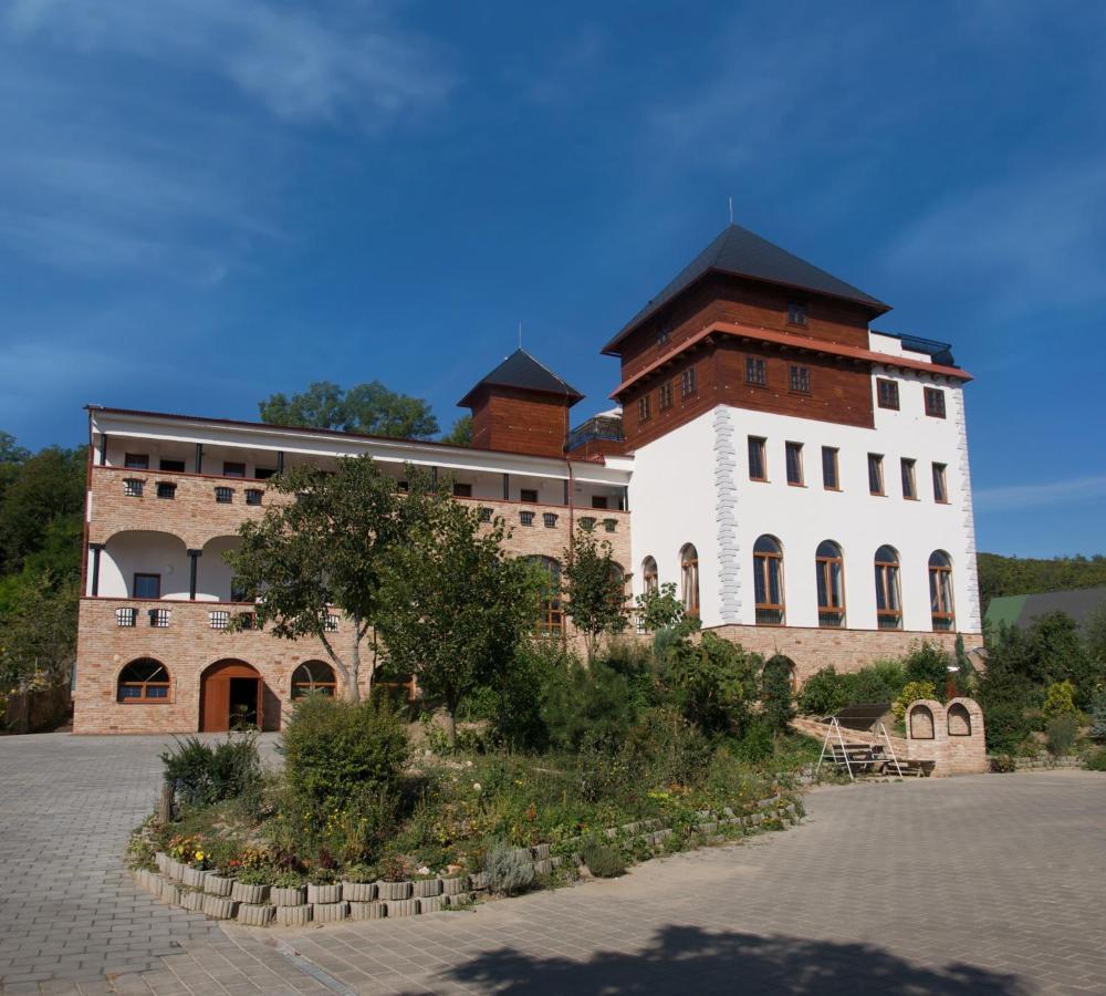 Hotel Vinar - Bed & Breakfast Kurdějov Екстериор снимка