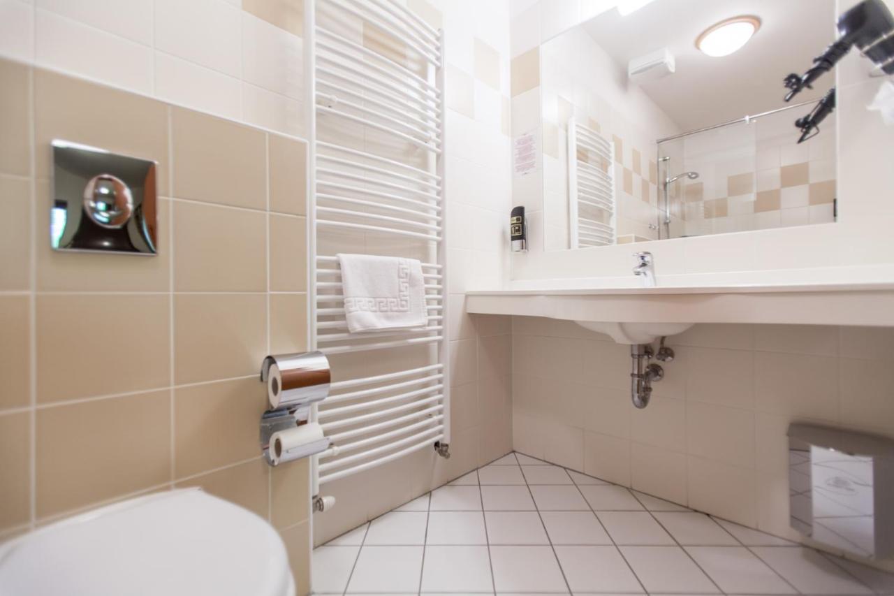 Hotel Vinar - Bed & Breakfast Kurdějov Екстериор снимка